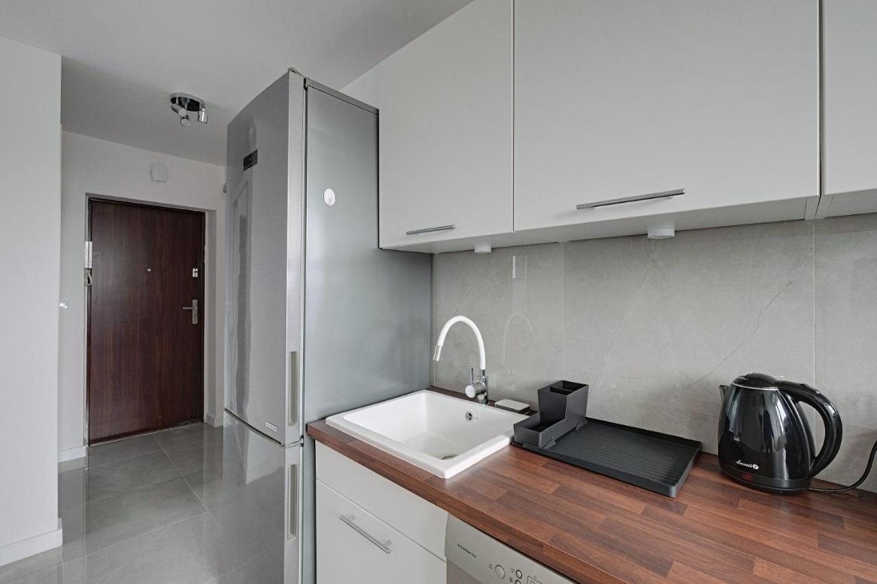 Апартаменты Warsaw Inside Solec With Private Parking Экстерьер фото