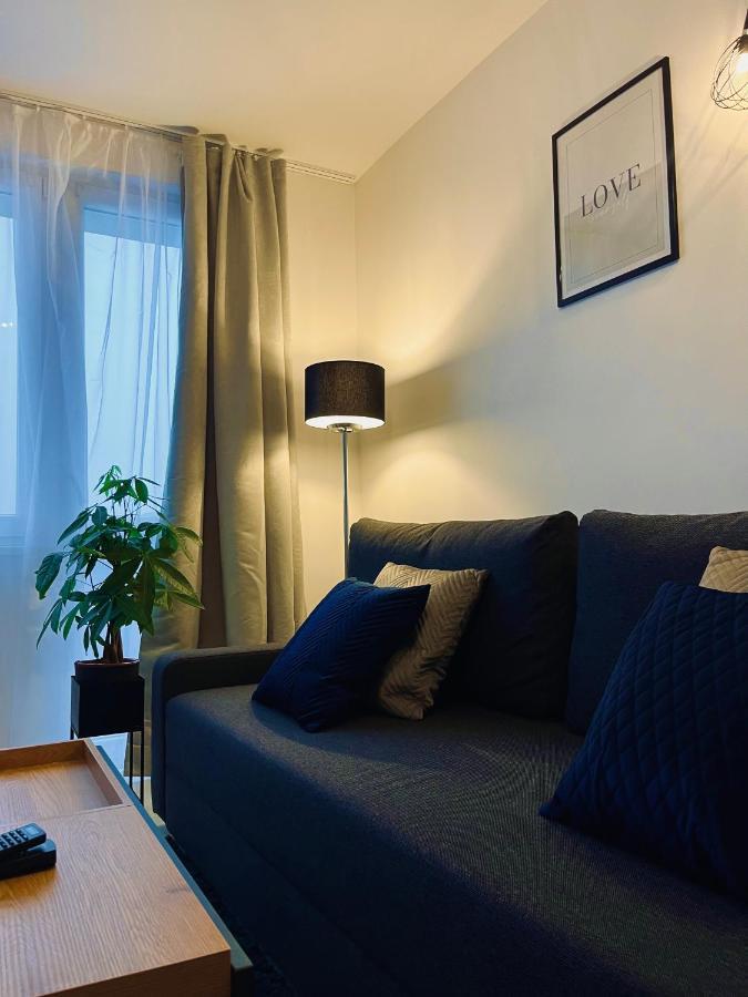 Апартаменты Warsaw Inside Solec With Private Parking Экстерьер фото